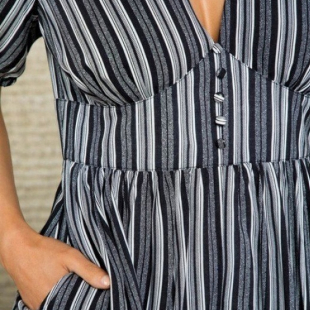Romper - Picture 3 of 4